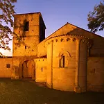فندق De Cangas De Onis