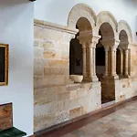 De Cangas De Onis فندق