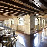 فندق De Cangas De Onis 4*