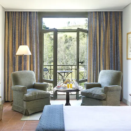 De Cangas De Onis 호텔 4*