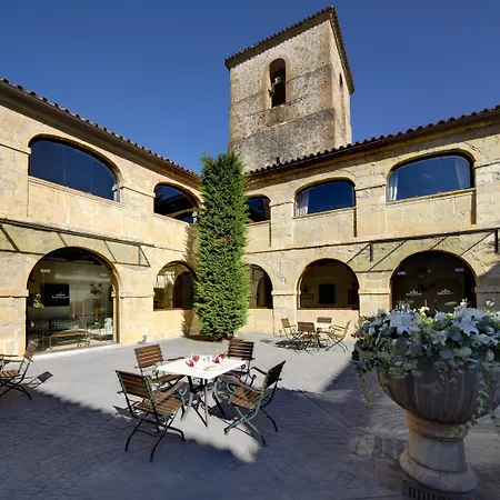 Hotel De Cangas De Onís 4*