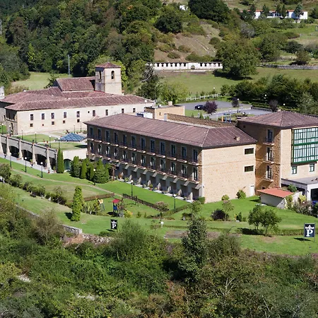 De Cangas De Onis Otel 4*