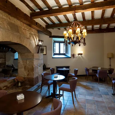 De Cangas De Onis 4*