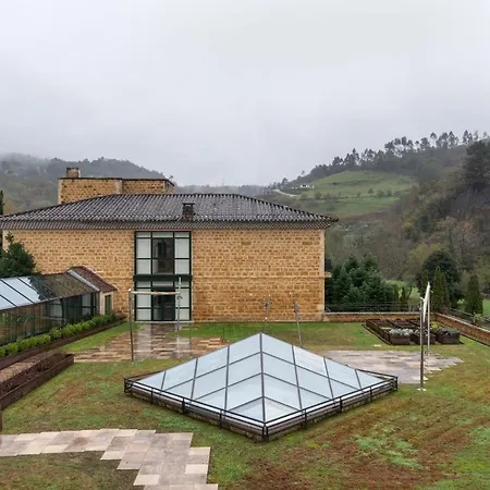 De Cangas De Onis Otel 4*