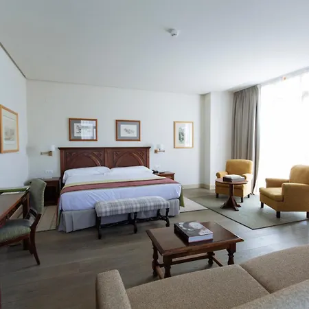 호텔 De Cangas De Onis 4*