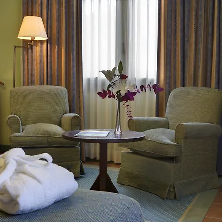 De Cangas De Onis 호텔 4*