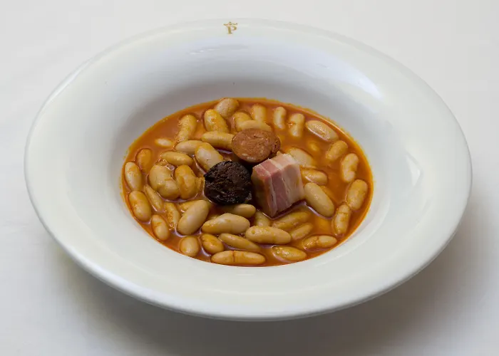 Hotel De Cangas De Onis 4*