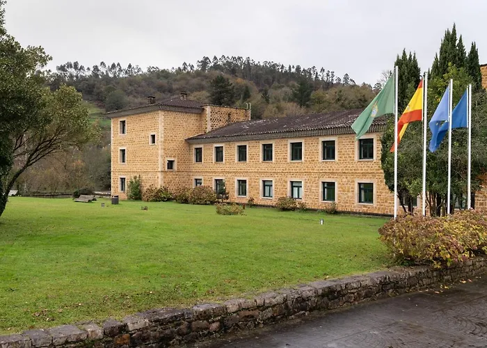 Hotel De Cangas De Onis 4*