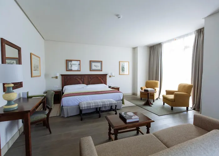 Hotel De Cangas De Onis 4*