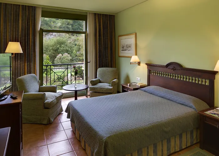 De Cangas De Onis 4*