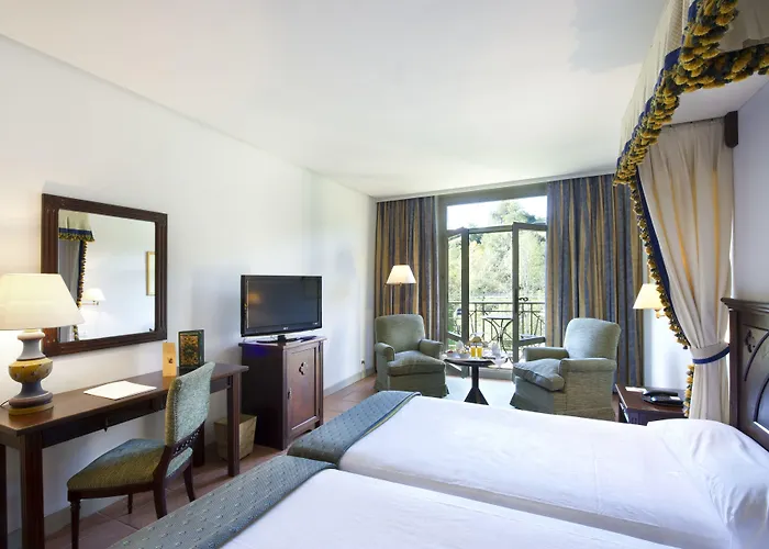 Hotel De Cangas De Onis 4*