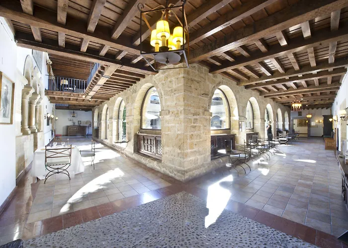 De Cangas De Onis Hotel 4*